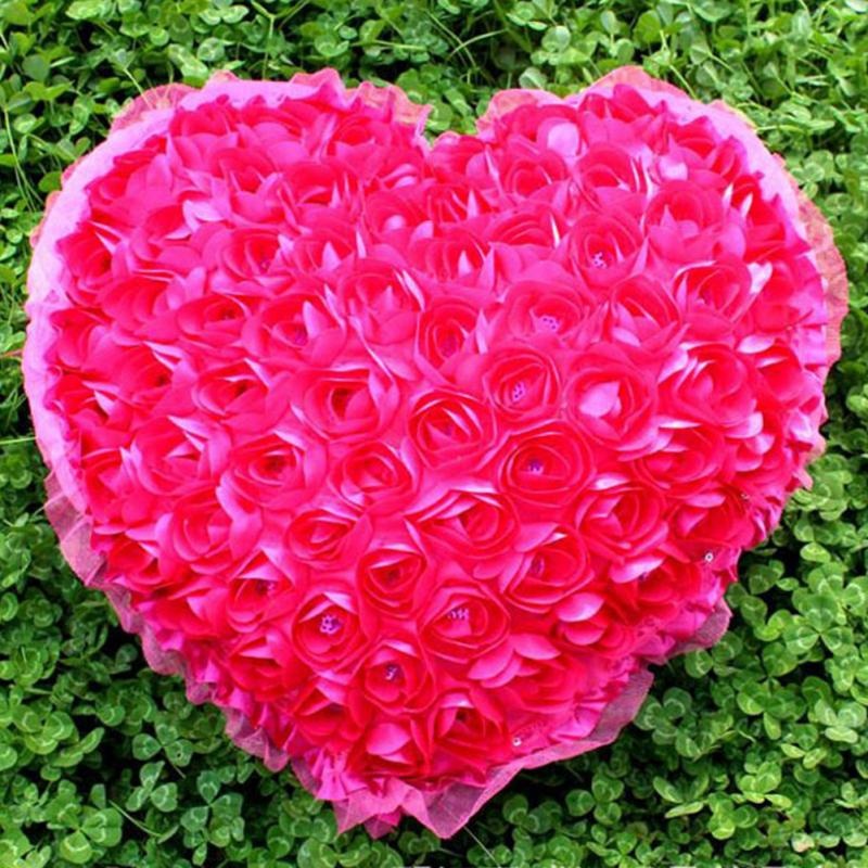 Rose Love Pillow- Rosformad Prydnadskudde