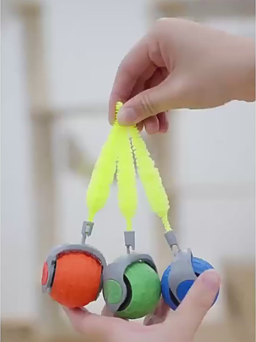 Interaktiv kattleksak – automatisk boll