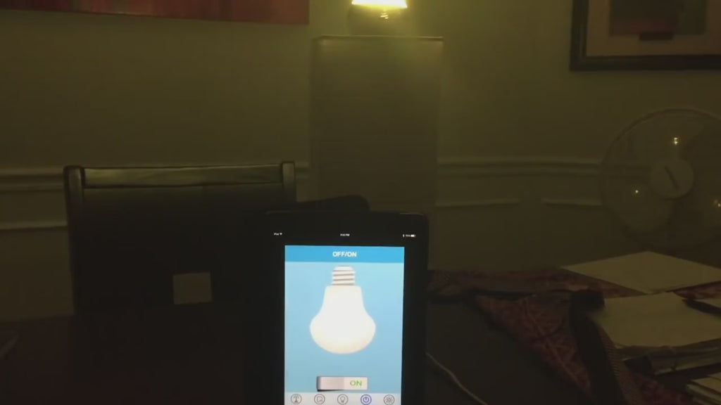 Smart LED-lampa E27 med Bluetooth-högtalare